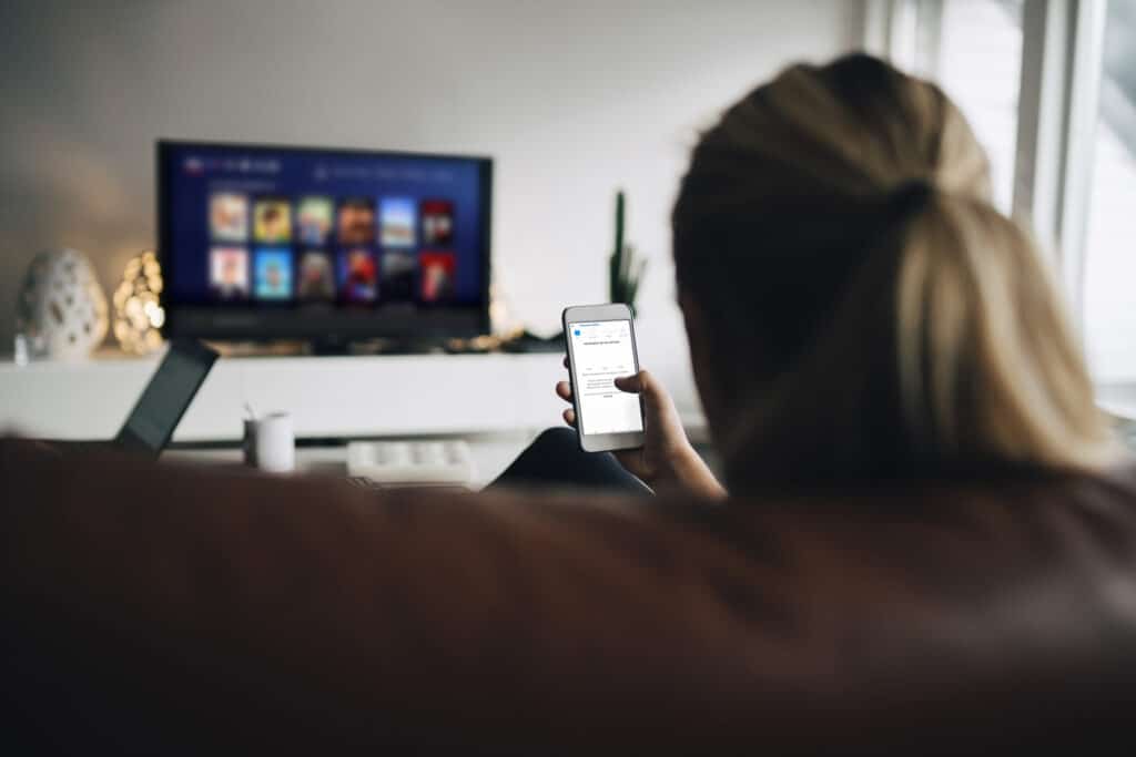 box internet Tv Bouygues illustration box internet Tv Bouygues