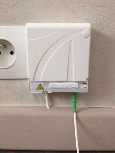 pto Un boitier fibre optique, aussi appelé PTO