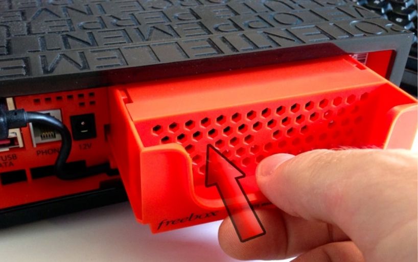 Boitier Femtocell avc la Freebox révolution
