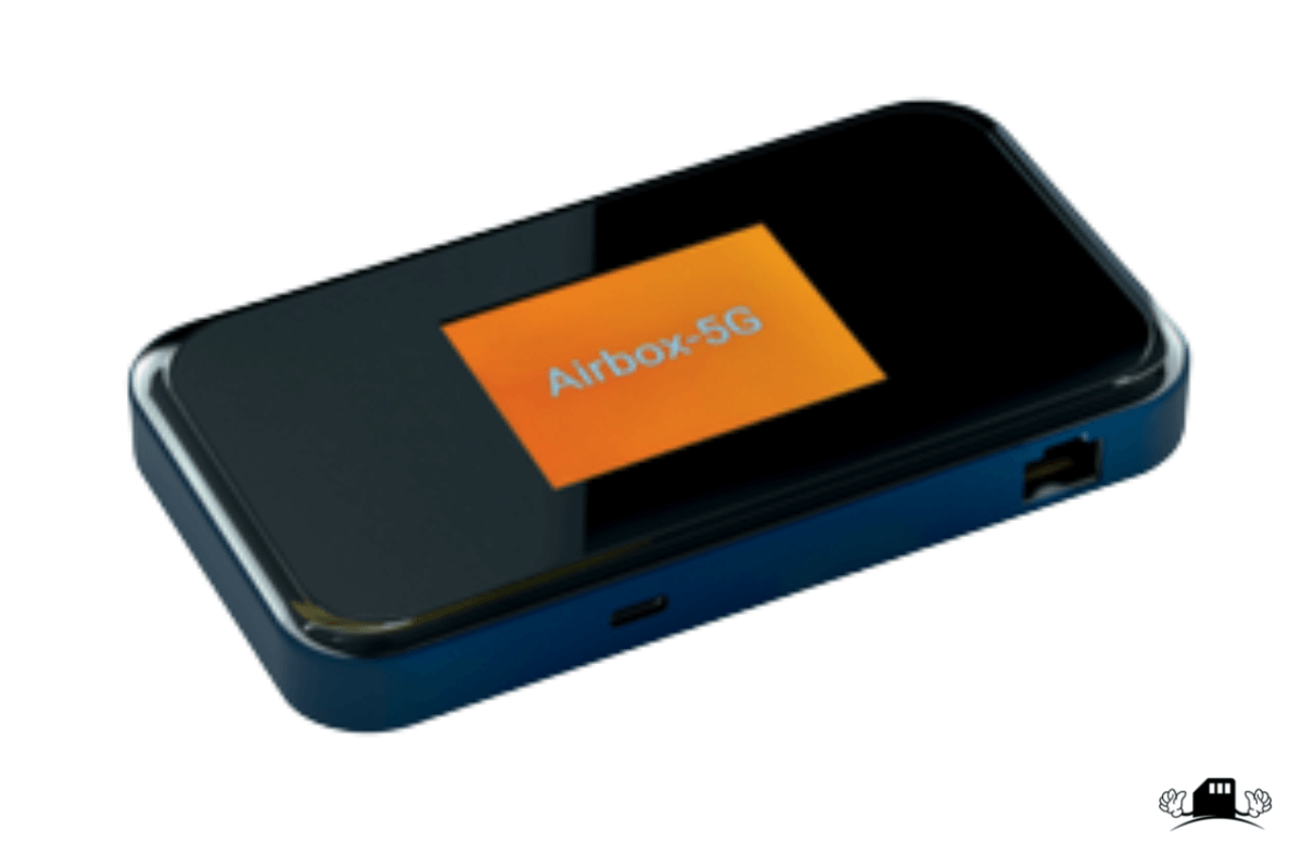 Vue de face de la box 5G Orange (Airbox)