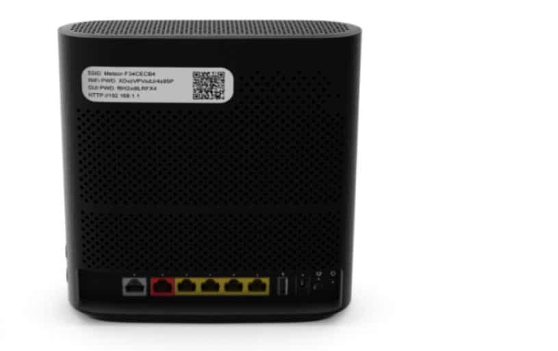 Box 5G Bouygues telecom vue de l'arrière