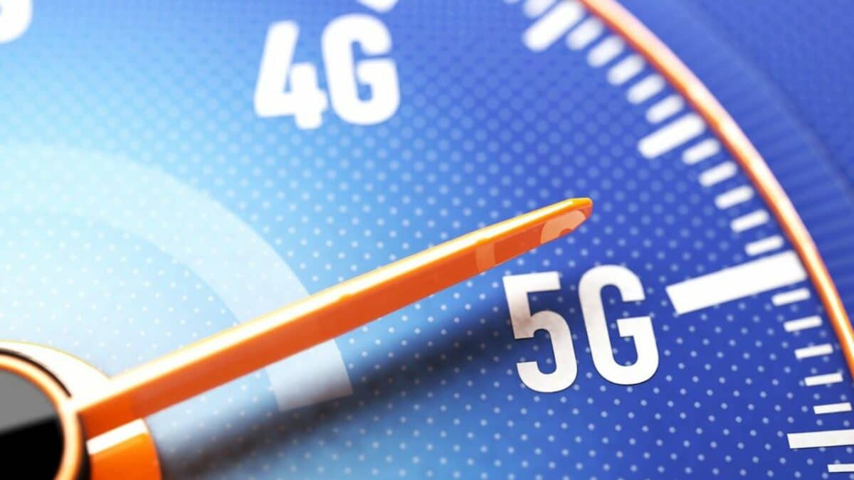 Compteur de vitesse illustrant la 4G et la 5G