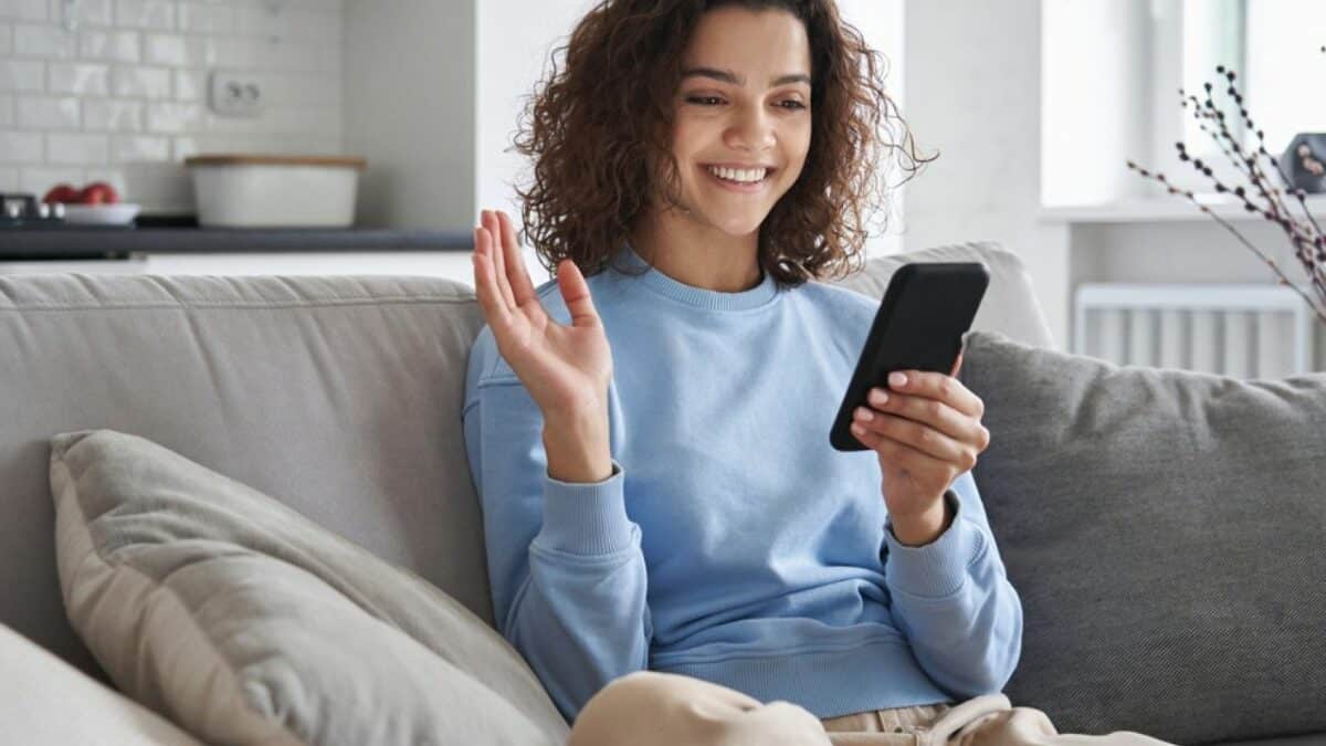 Forfait à zéro euro chez La Poste Mobile.
