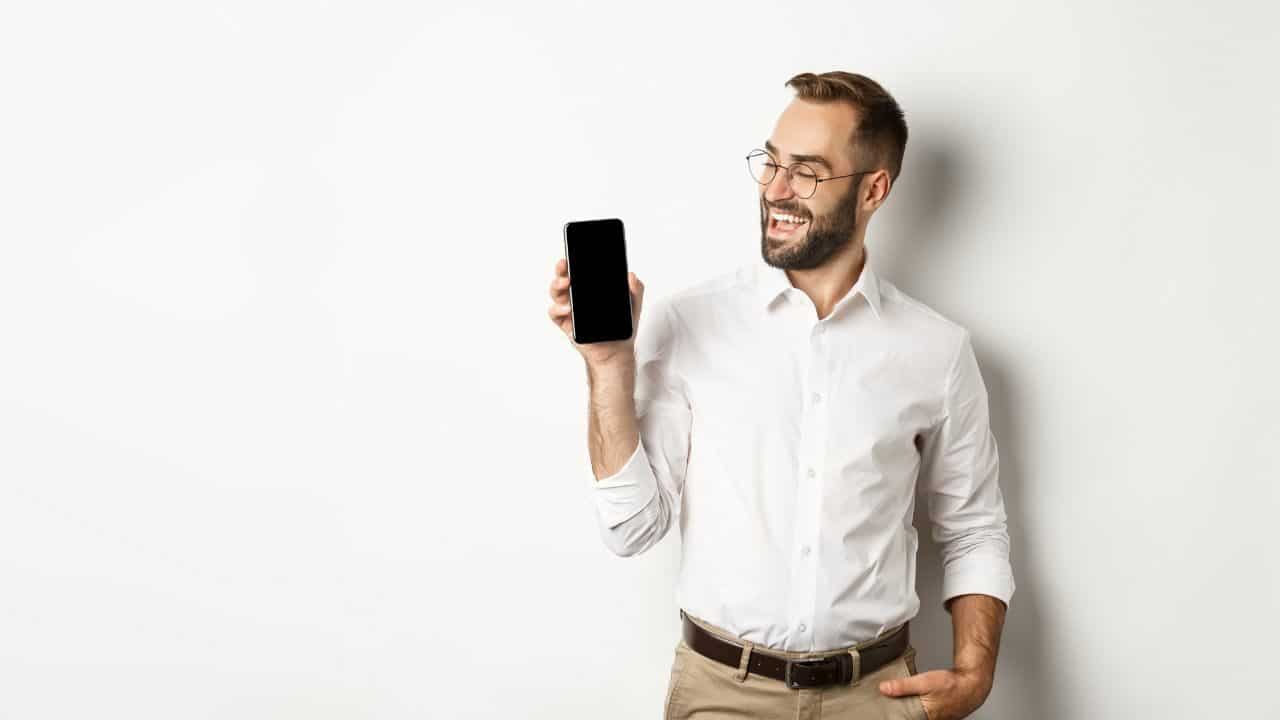 Forfait SFR 100 Go à moitié prix.
