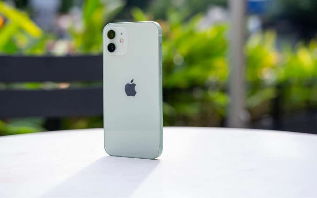 L’iPhone 12 interdit à la vente pour des questions de santé