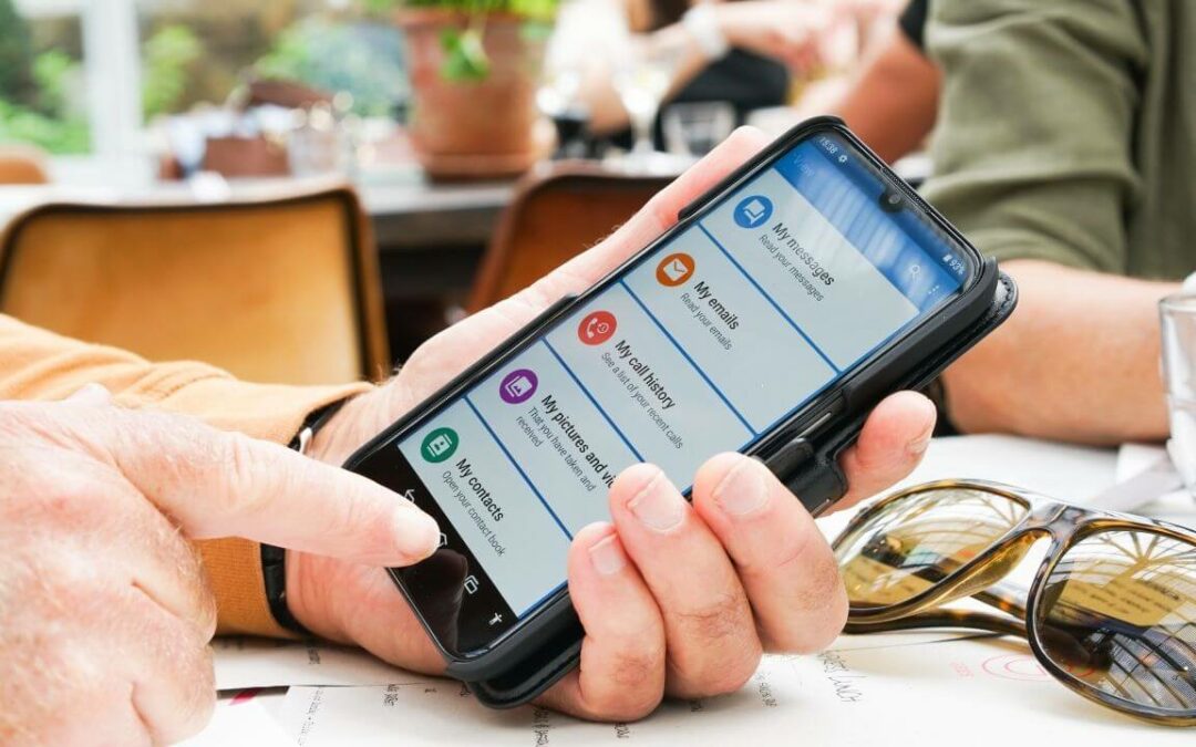 Comment choisir un appareil intelligent adapté aux besoins et aux préférences des seniors ?